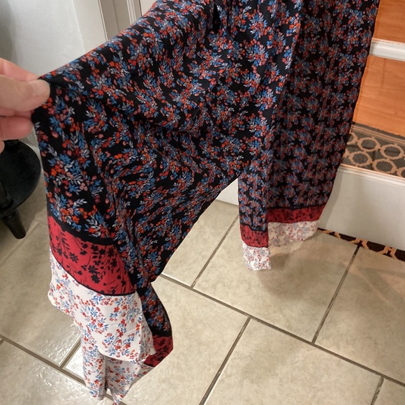 Francesca’s lisbeth Border print jumpsuit - Picture 9 of 15